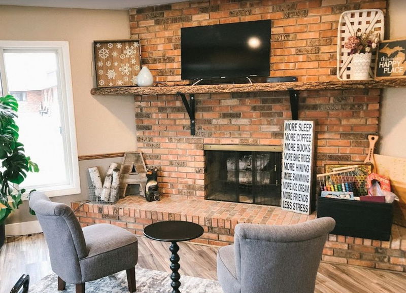 Alpine Budget Host (Alpine Motel) - From Web Listing (newer photo)